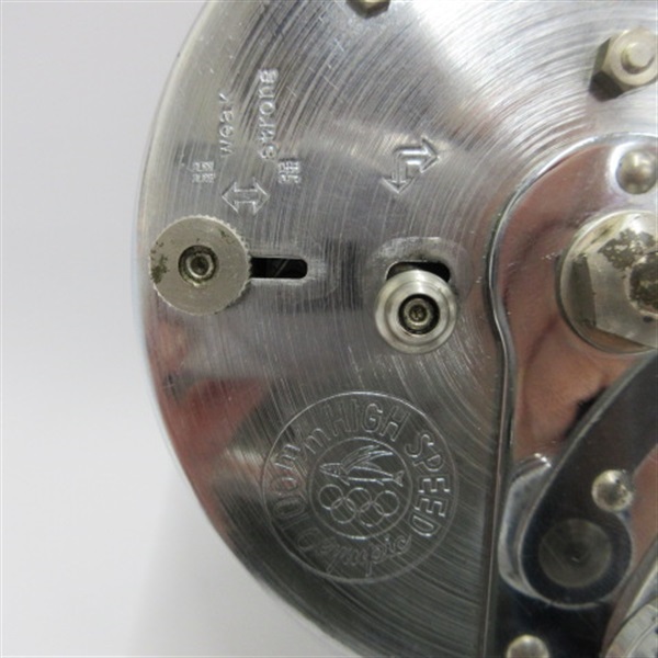 片軸リールシルバー